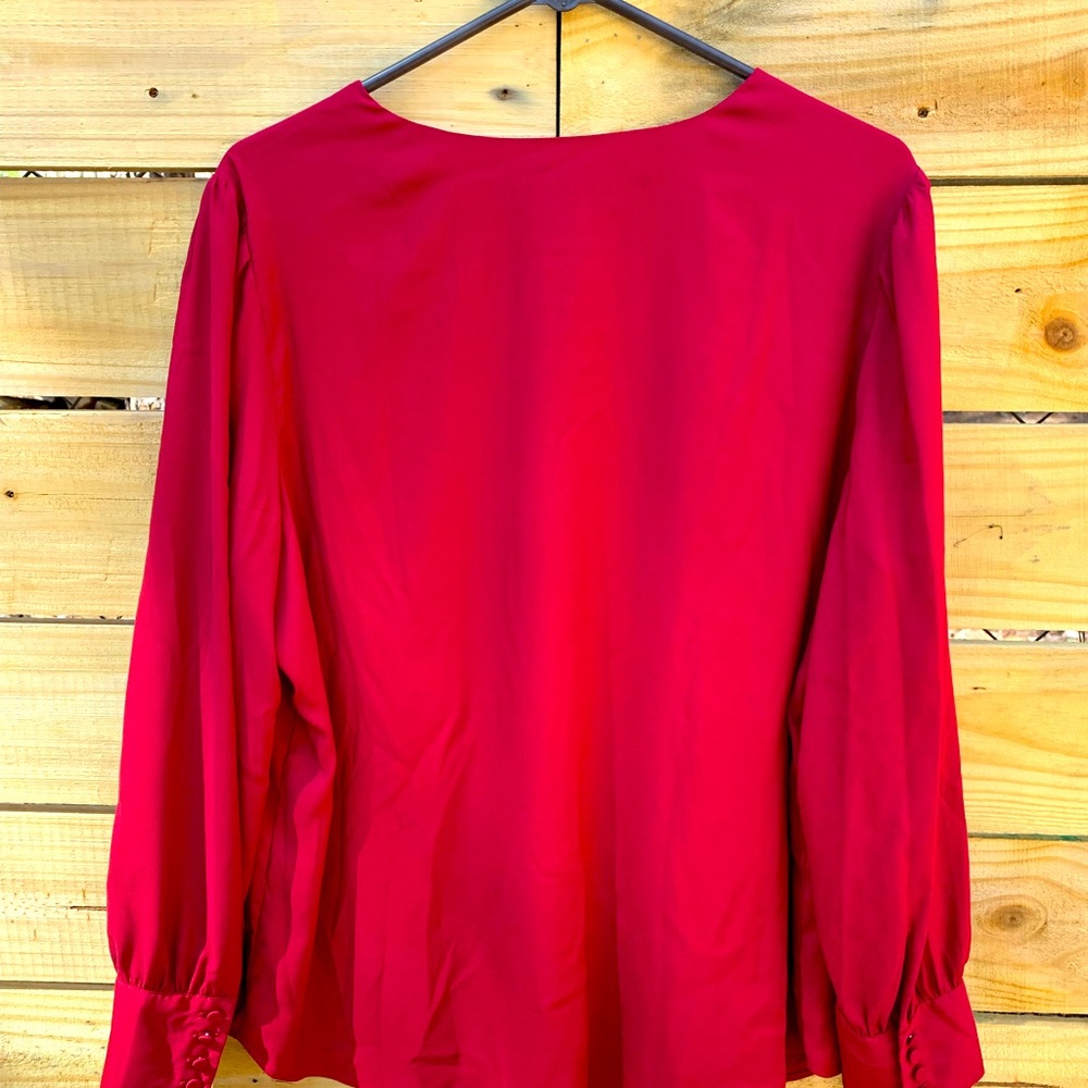 Ann Taylor Burgundy Long-Sleeved V-Neck Blouse EUC 100% Polyester